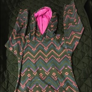 Patterned pullover hoodie